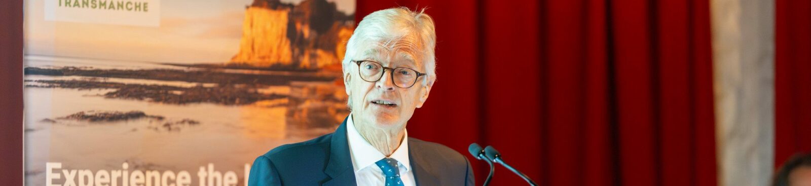 54923571641 273c3eb03d K Aspect Ratio 1600 367